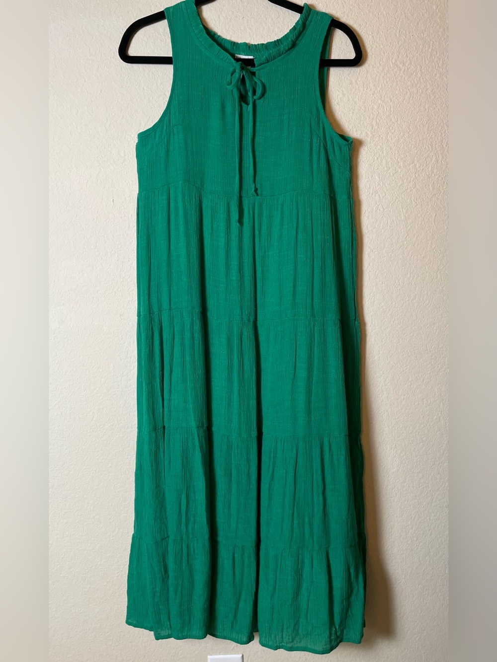 NAIF Emerald Green Tiered Maxi Dress Sz S | Sleeveless Boho Flowy Textured Maxi - Picture 3 of 9